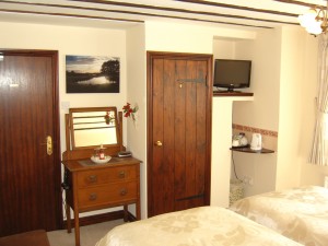The Oak Suite Bedroom (Ground Level)